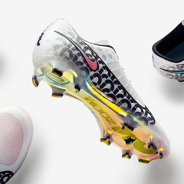تقويم اسنان اسود Nike Reveal The Mercurial Air Zoom Ultra SE Football Boots ... تقويم اسنان اسود