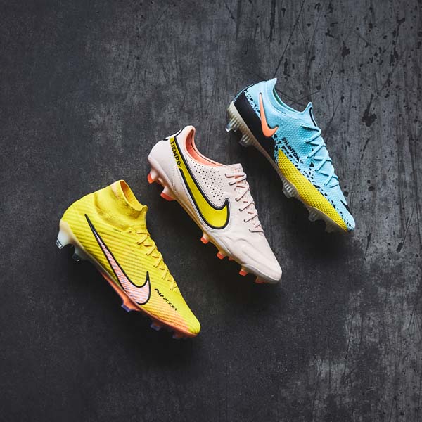 tormenta Posible Preguntar Nike Launch The Lucent Pack Football Boots - SoccerBible