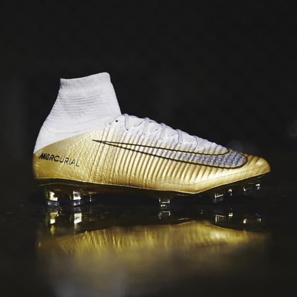 tube Peddling Overcast A look at all 30 Signature Nike Mercurial CR7 Boots - SoccerBible