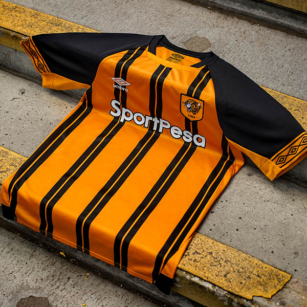 Umbro Unveil Striking Blackout Hull City 21/22 Away Shirt - SoccerBible