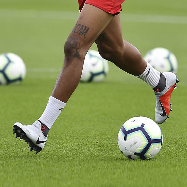 Premier League Players Train in Nike 