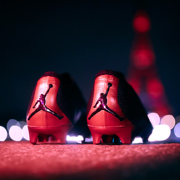 Todos los años Reacondicionamiento Fantasía A Closer Look At The Jordan Brand x PSG Boot Collection - SoccerBible